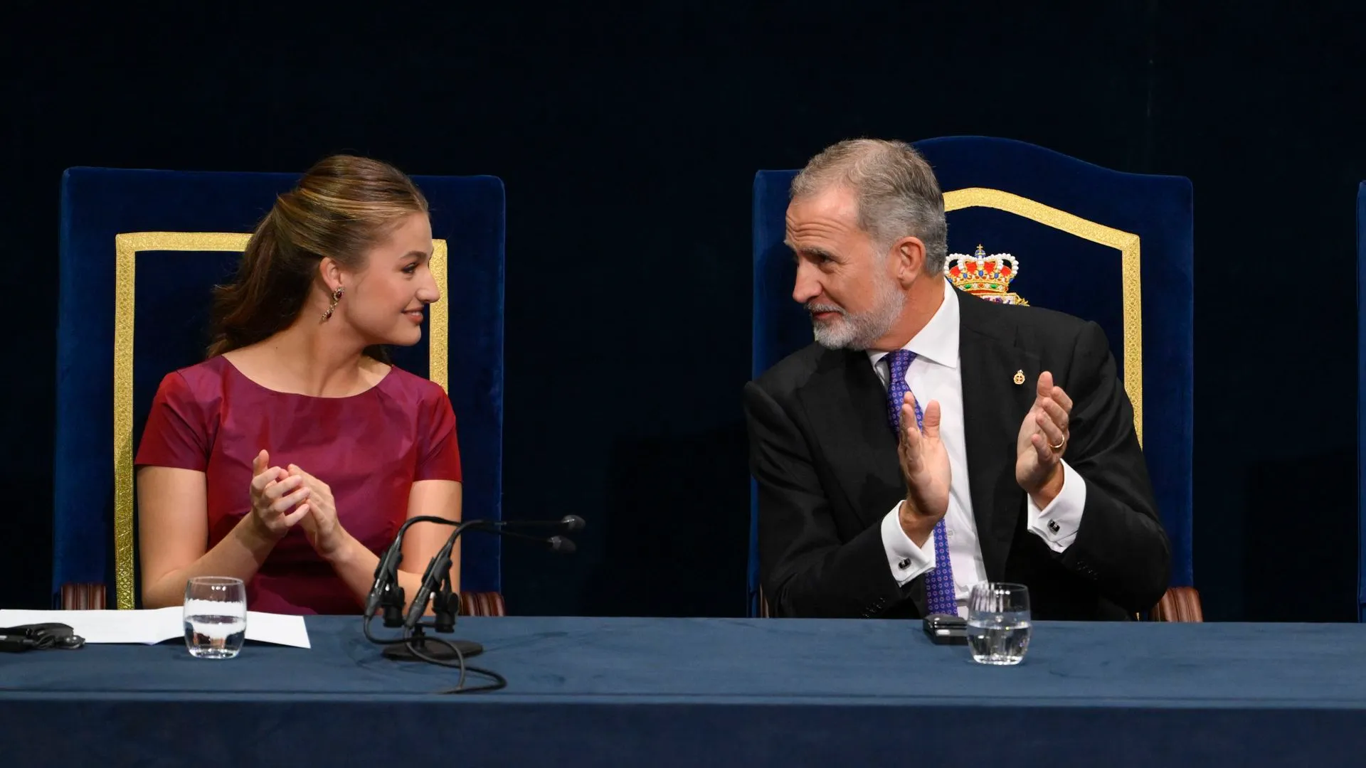 Leonor y Felipe VI en los Premios Princesa de Asturias.