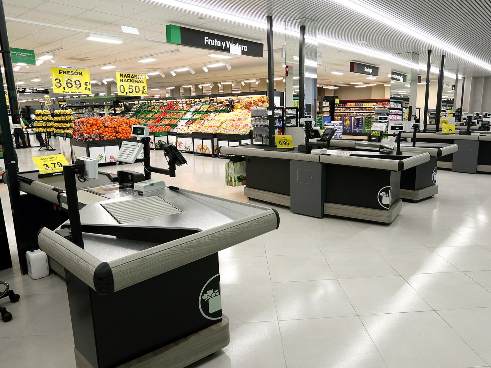 Zona de cajas de un supermercado Mercadona
